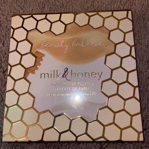 Milk & Honey highlighter palette